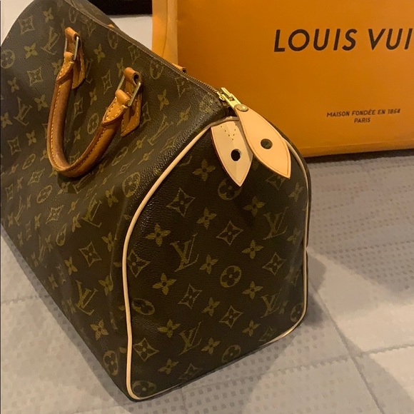 Authentic Louis Vuitton Speedy 35 - Picture 4 of 8